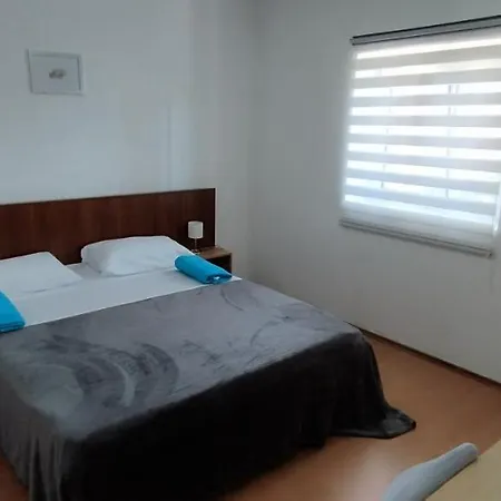Apartments Andela Starigrad Paklenica Exterior photo