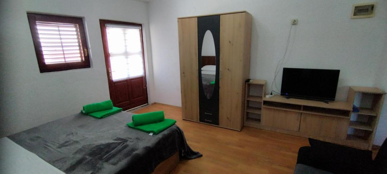 Andela Appartement Starigrad Paklenica